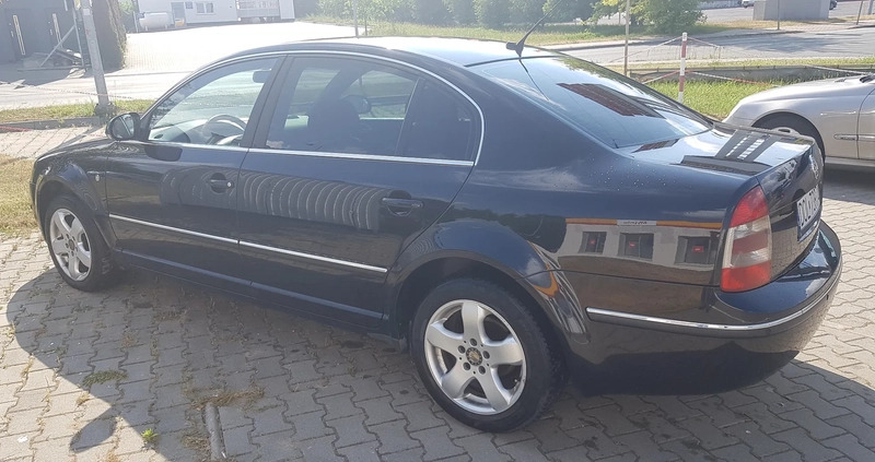 Skoda Superb cena 13500 przebieg: 255600, rok produkcji 2007 z Bełchatów małe 106